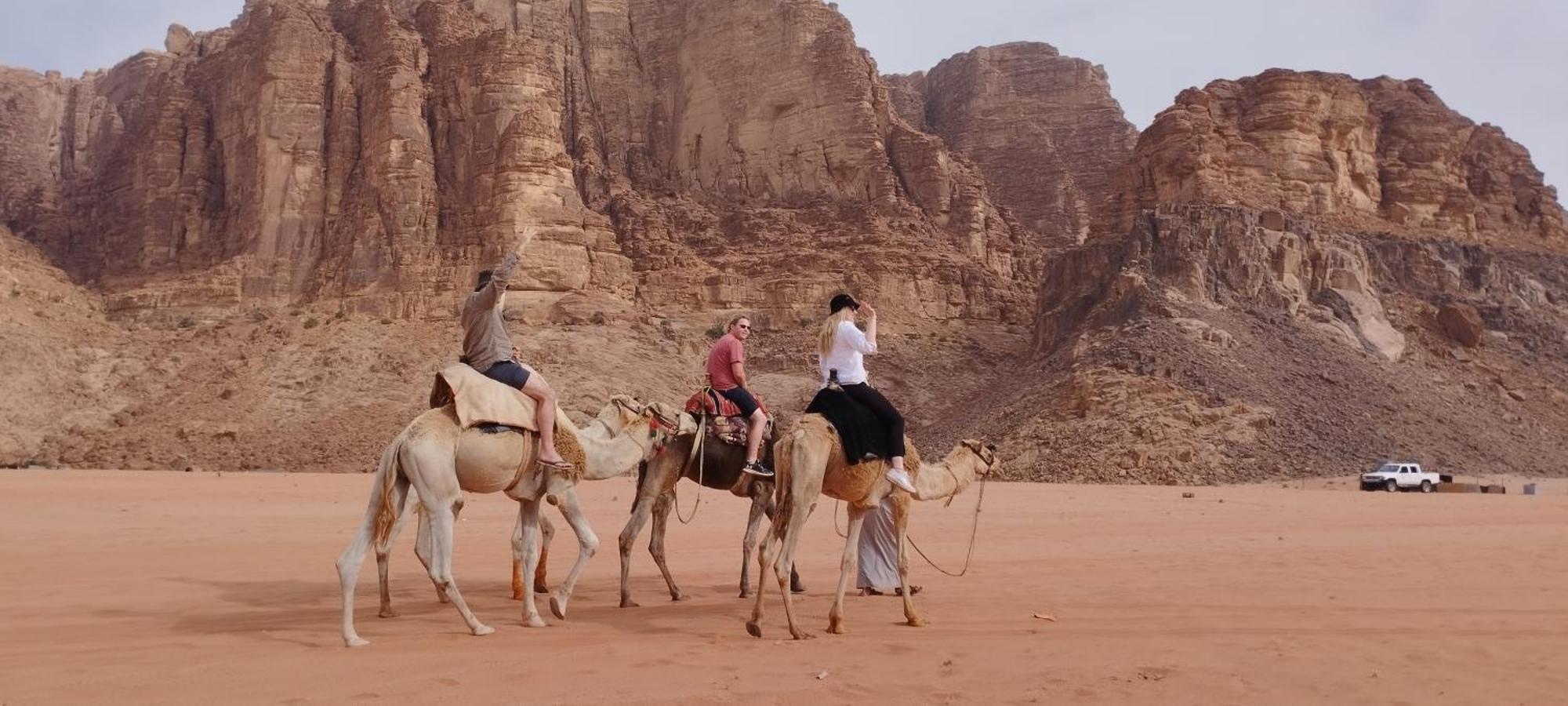 Wadi Rum1 Safari Camp Hotel Buitenkant foto